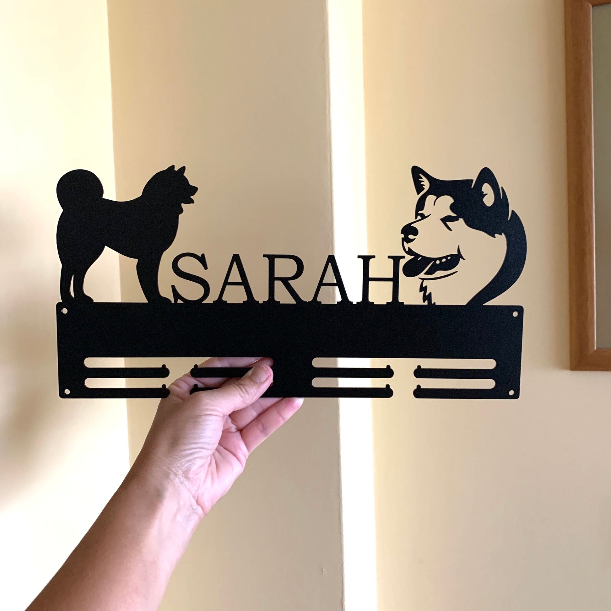Personalized Dog Medal Holder with Name - Custom Dog Breed & Design - Hanger for Pet Medals